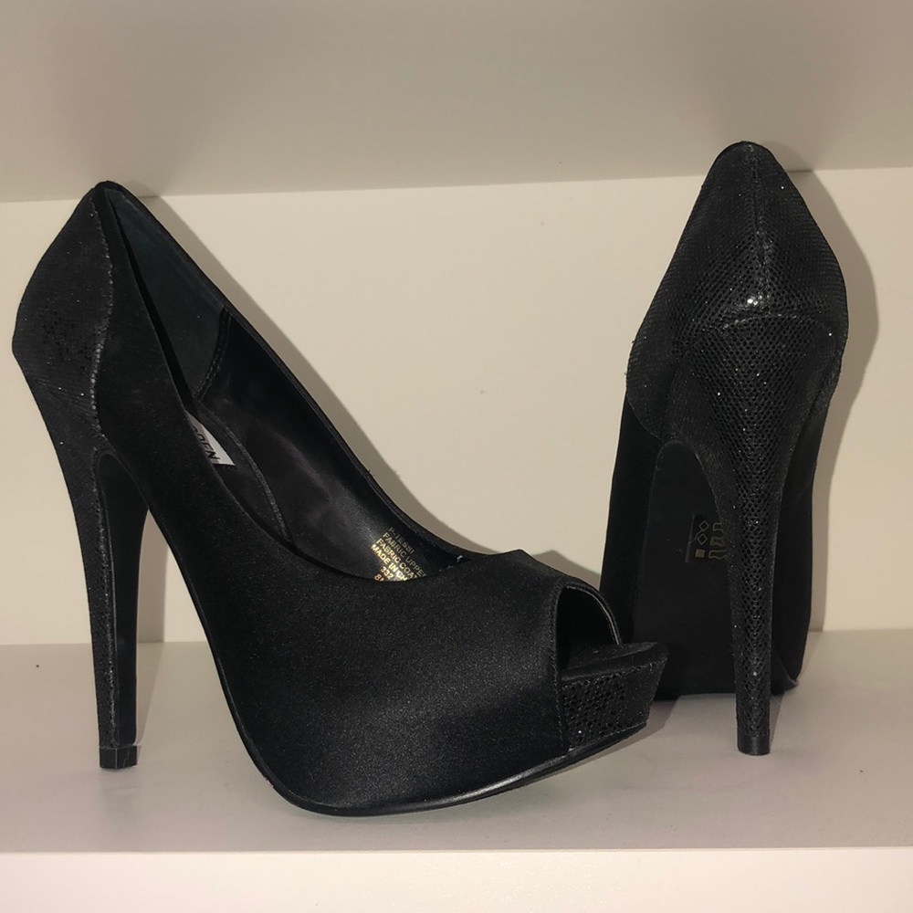 Steve Madden Black Sparkly + Satin Pumps